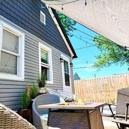 Little House On 47Th Apartment Cleveland Bagian luar foto