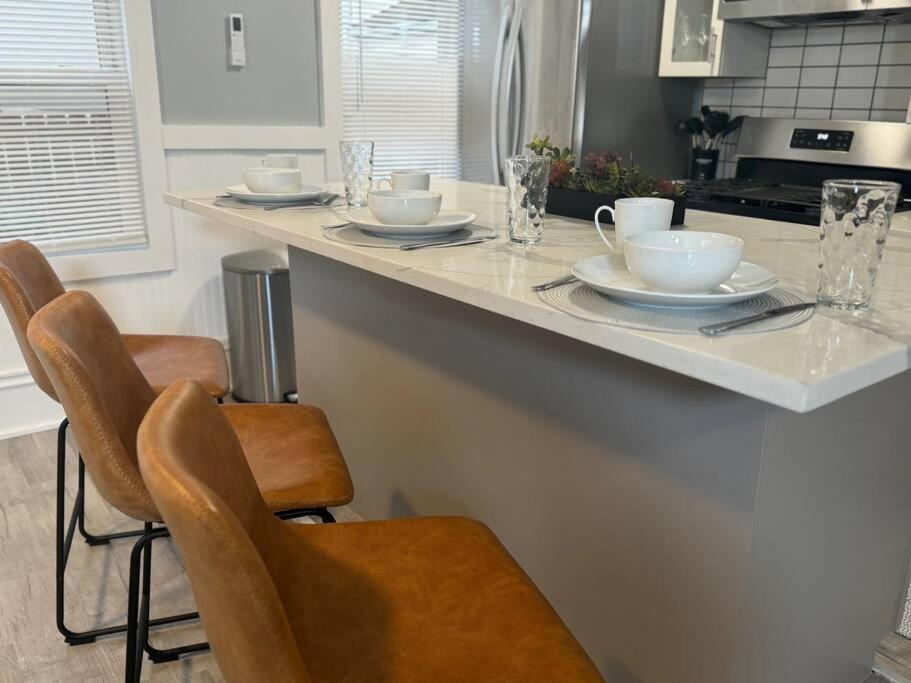 Little House On 47Th Apartment Cleveland Bagian luar foto