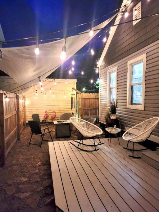 Little House On 47Th Apartment Cleveland Bagian luar foto